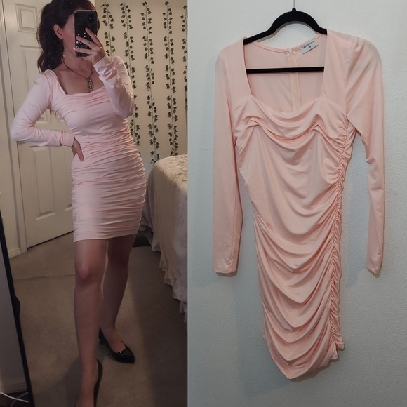 Thatssofetch Dresses & Skirts - ThatsSoFetch Ruched Long Sleeve Dress Pink Medium